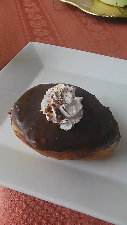 The Rolling Pin - Some donuts include a drizzle you can apply as you like - Bakeries Near Me - Toronto, Ontario