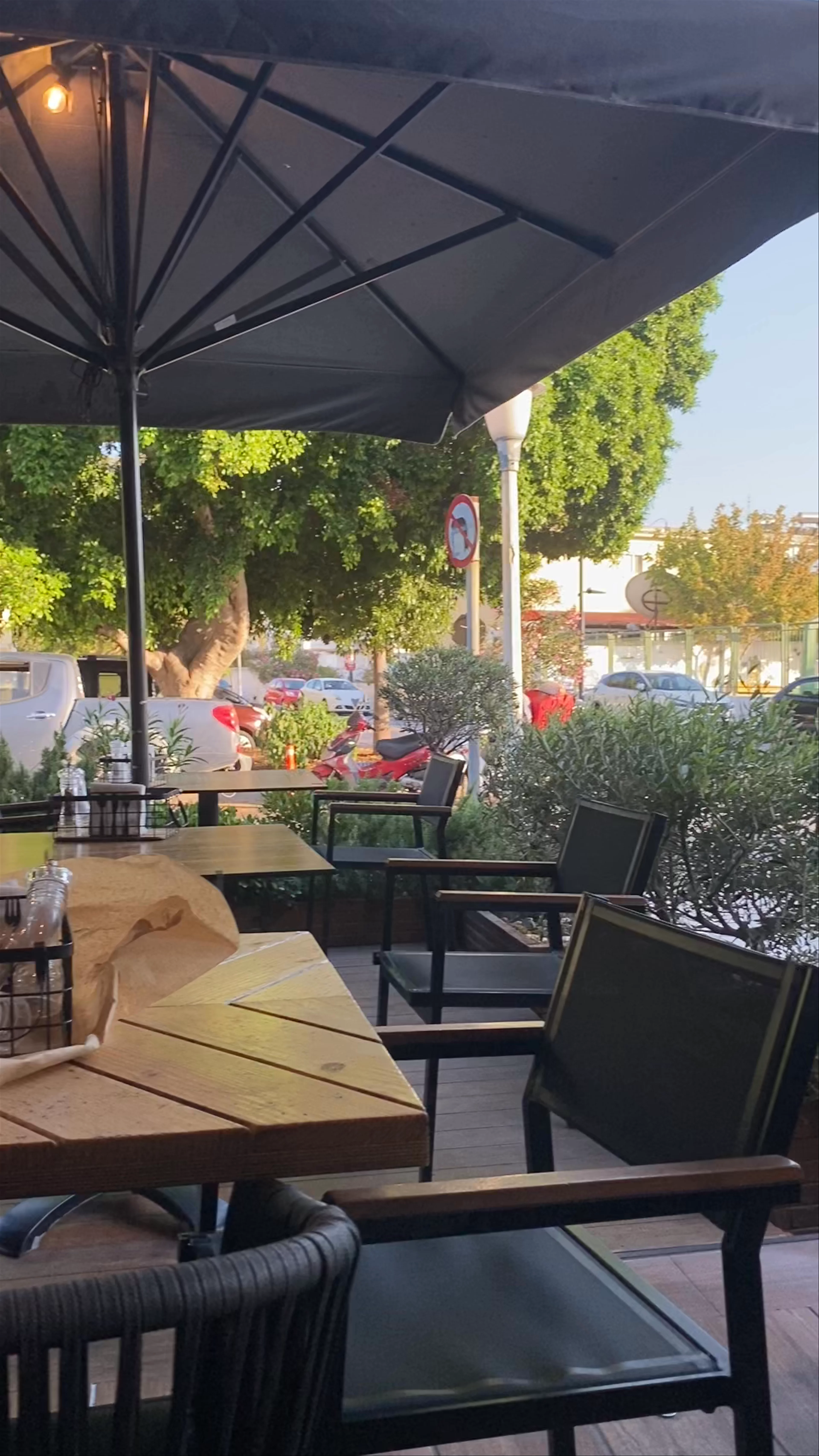 Burgers OUSIA Grill House