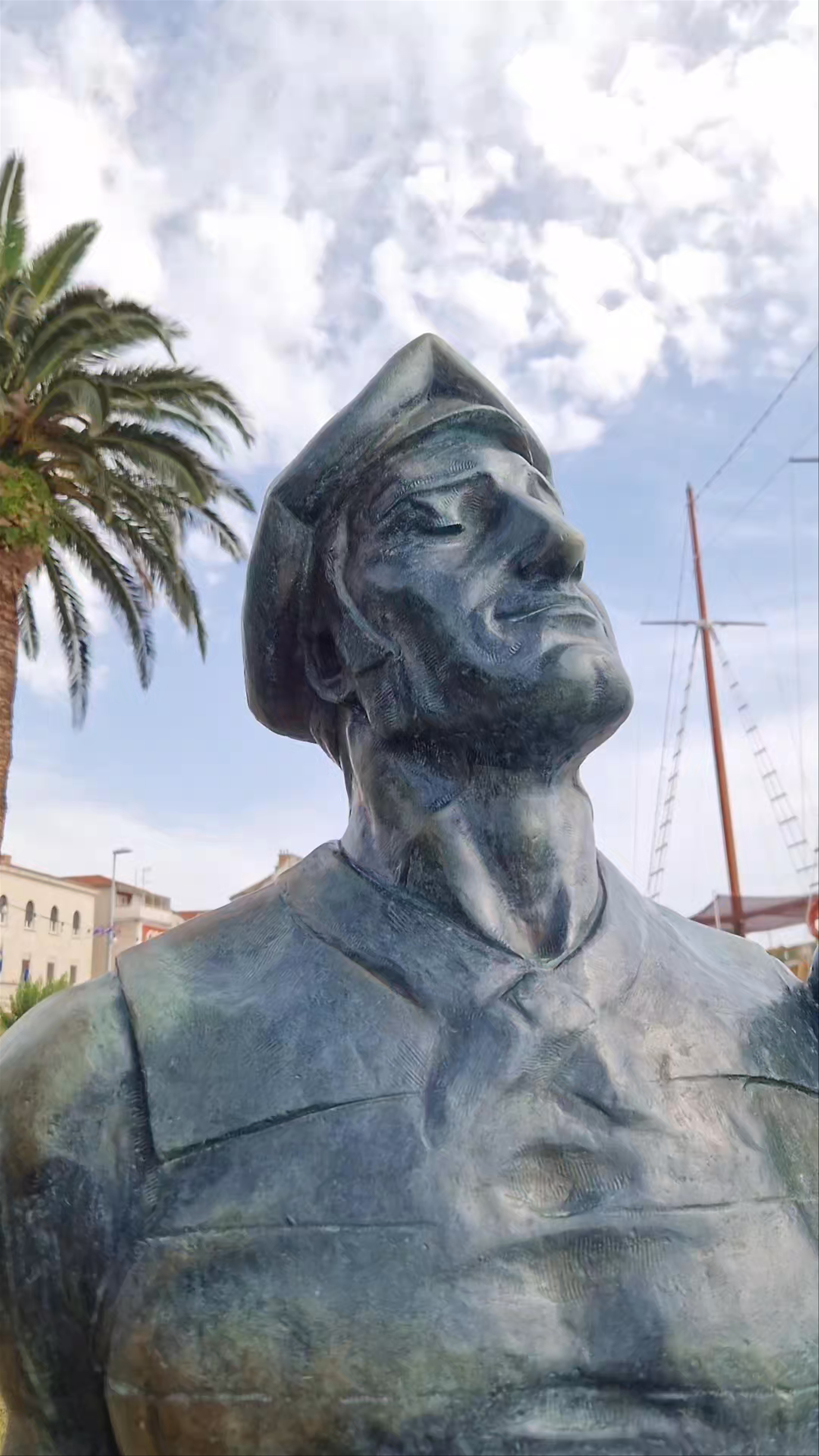 Monument to a Tourist