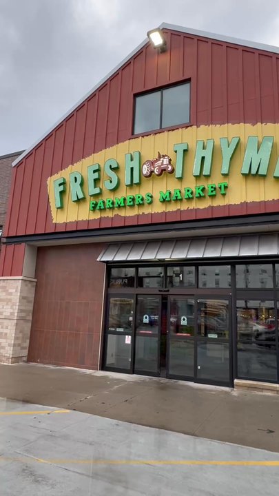 Fresh Thyme Market - Entrance to store - Farmers Market Near Me - Bloomington, Minnesota