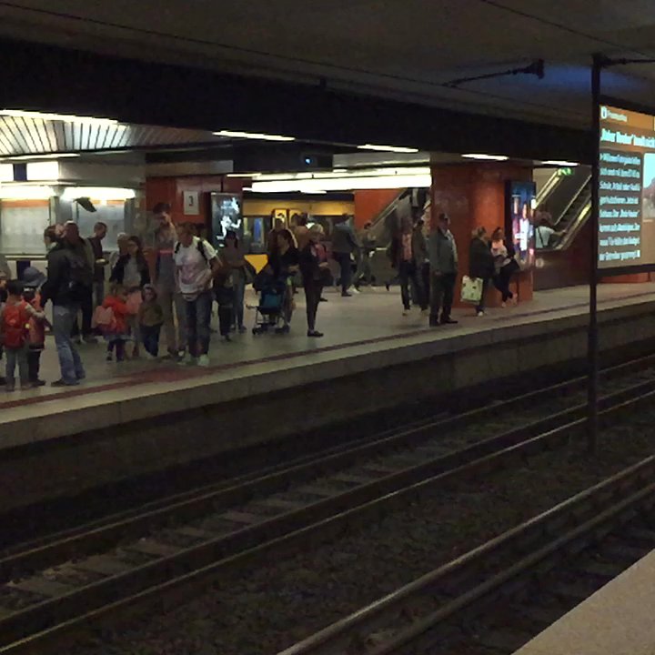Stuttgart Hauptbahnhof - Super-Slowmotion - Train Stations Near Me - Stuttgart, BW