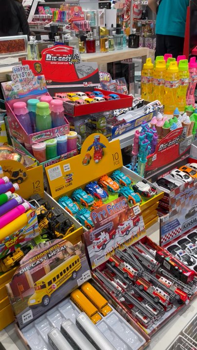 Digiso - Lots of toys, snacks, home items, make-up, accessories. - Department Stores Near Me - Jackson Heights, New York