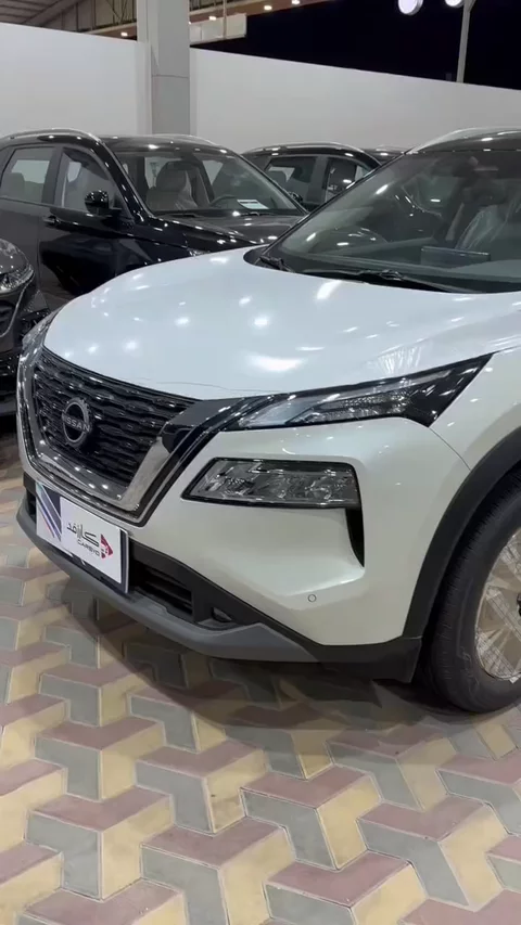 نيسان اكس تريل SV Plus 2025