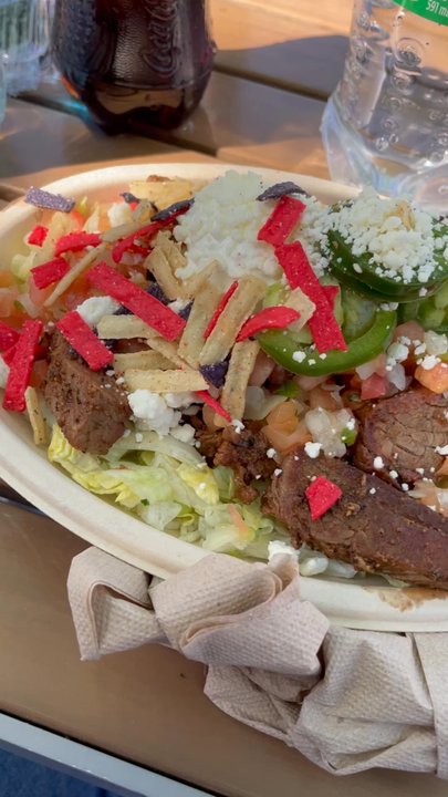 4 Rivers Cantina Barbacoa - Brisket and steak burrito bowl - Food Trucks Near Me - Orlando, Florida