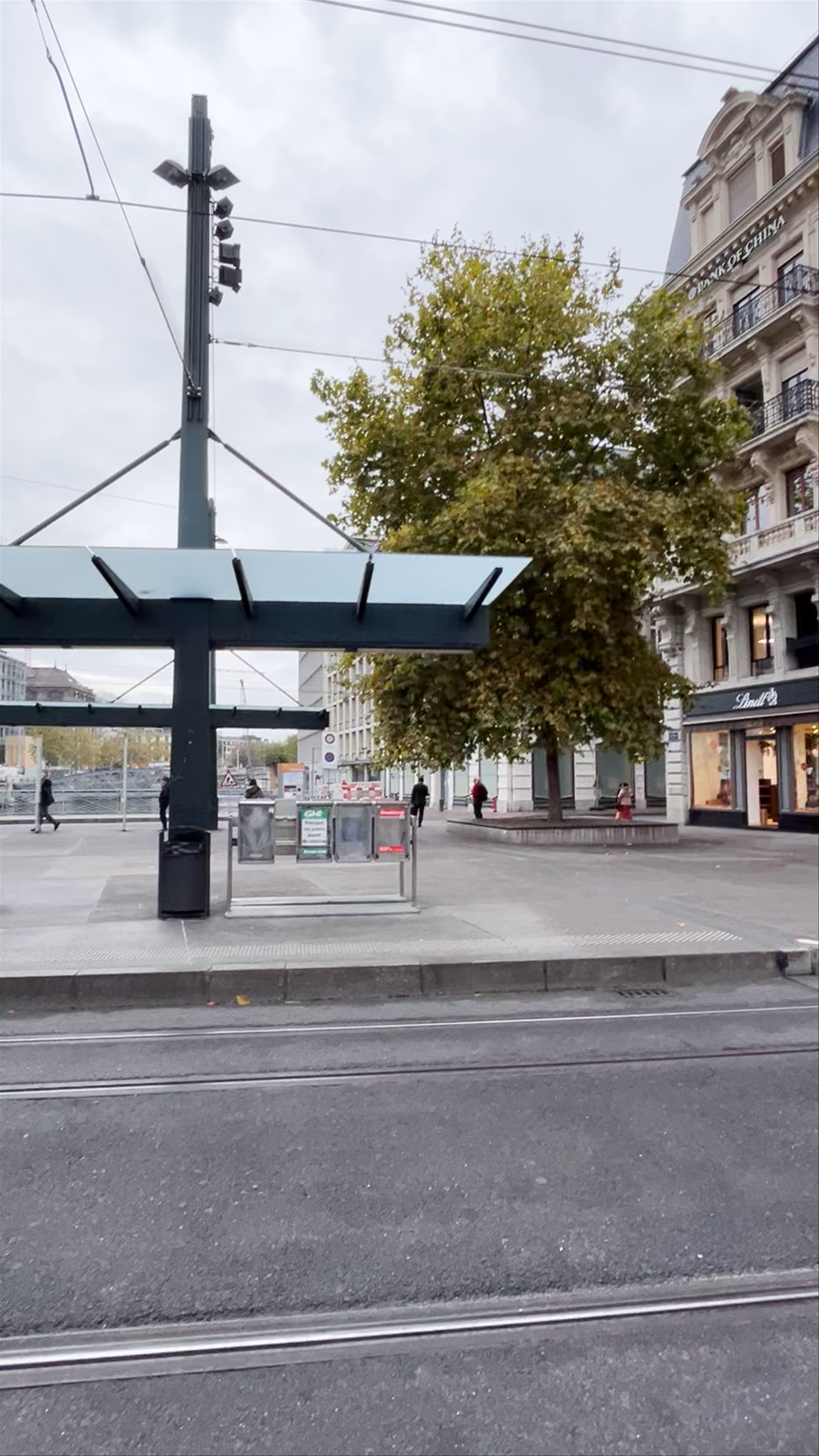 Historic Tour de l'Île and Urban Life in Geneva