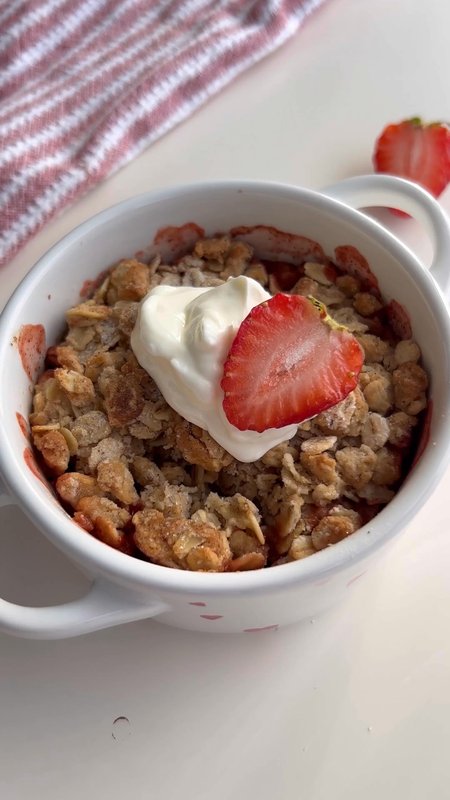 Strawberry Crumble