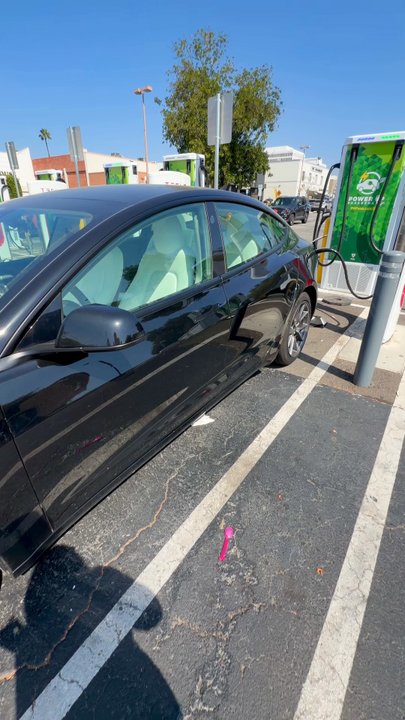 Tesla Supercharger - EV Charging Stations Near Me - Pasadena, California