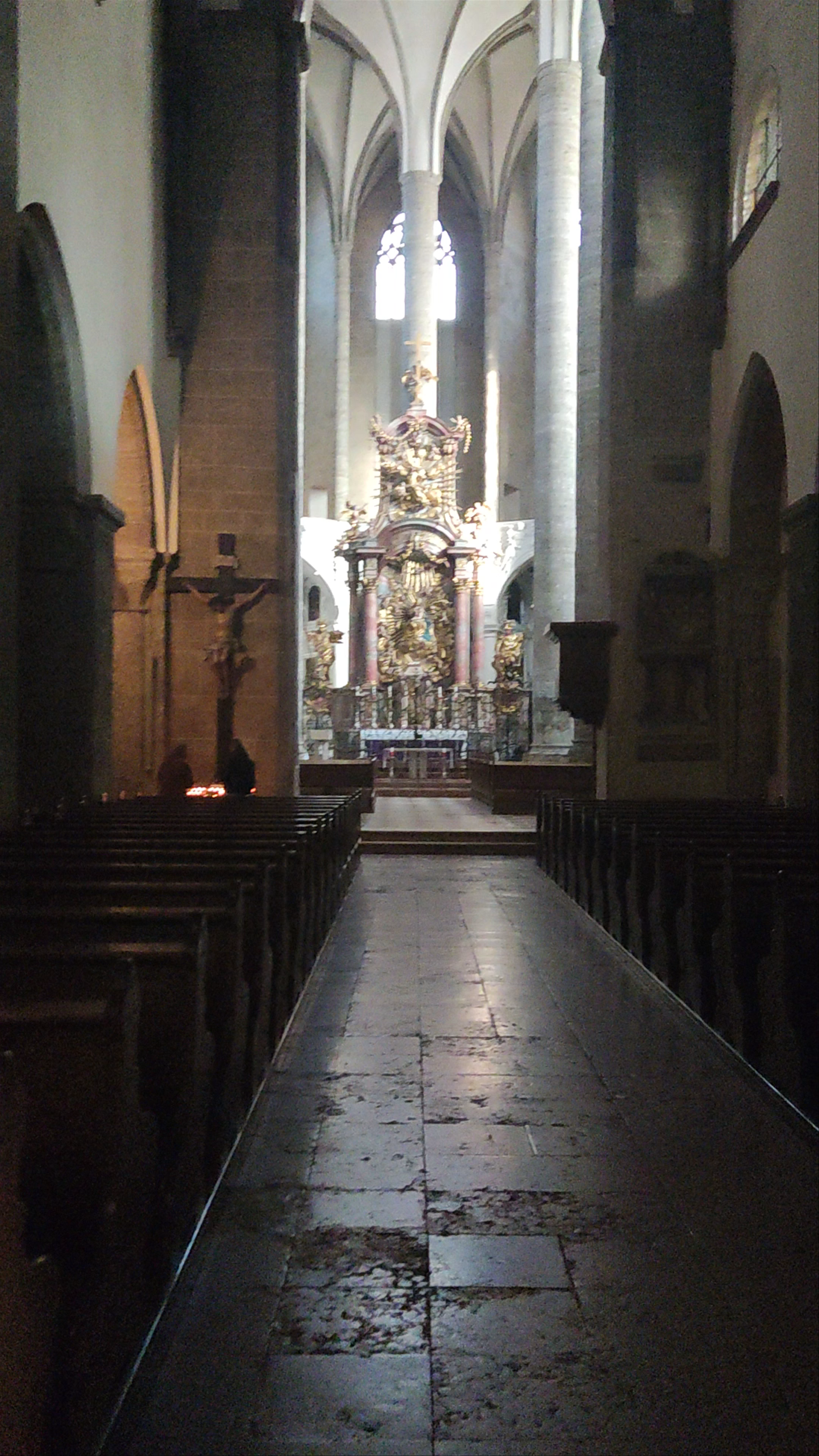 Franziskanerkirche: Majestic Gothic Sanctuary in Salzburg