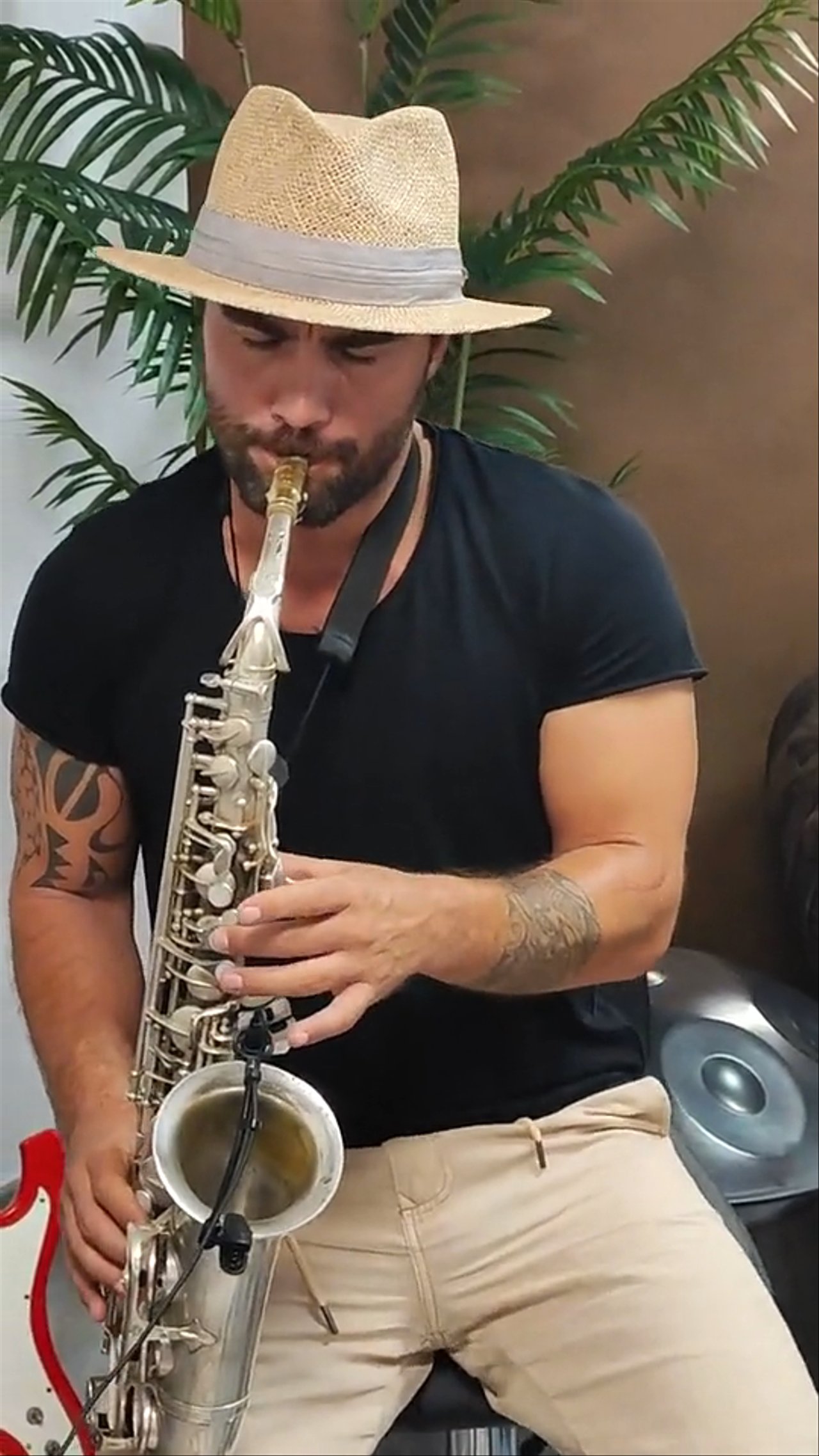 The Milan Saxophonist - Summer Sax Vibes - video