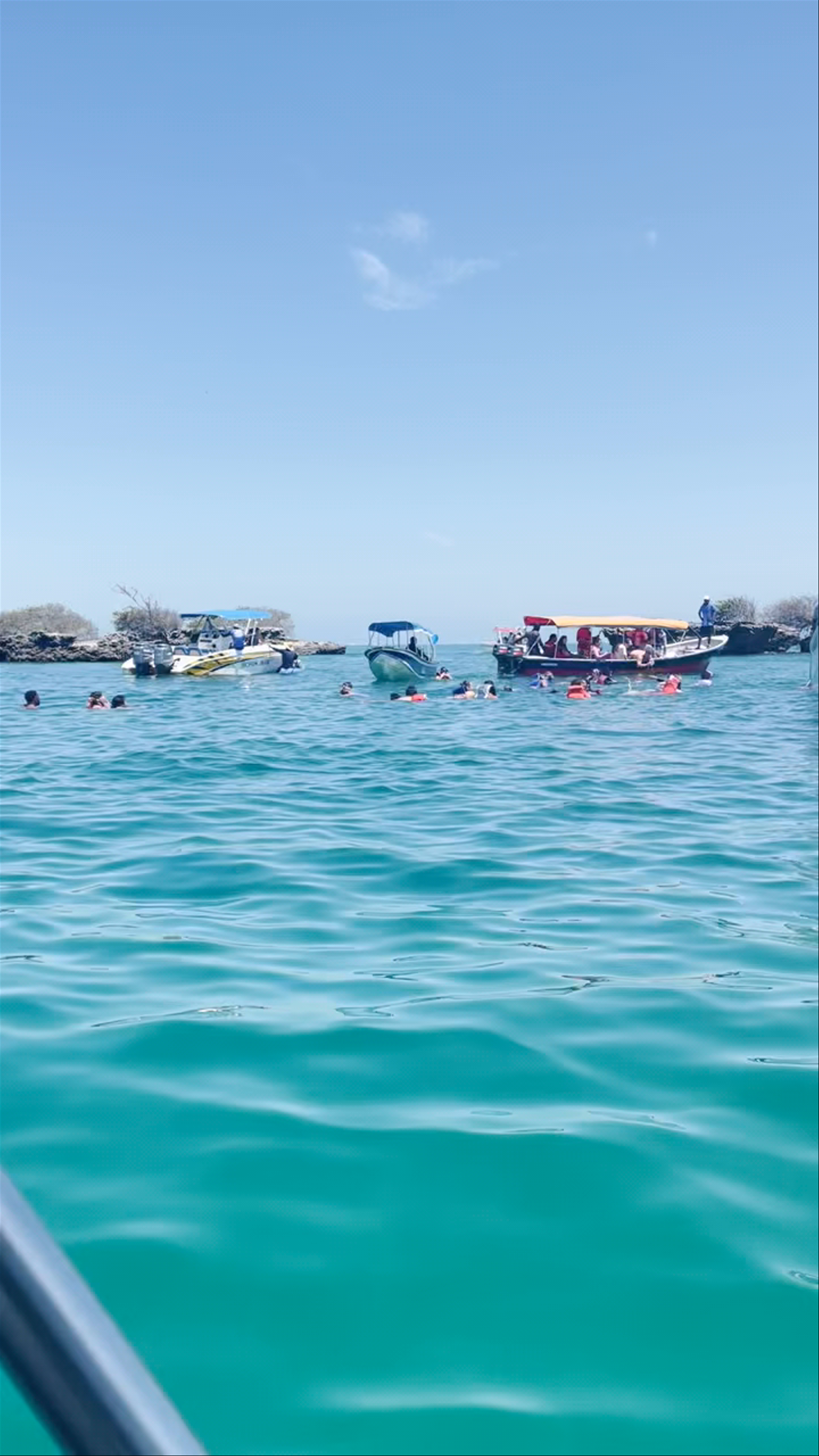 Secreto Islas del Rosario • Barefoot Luxury Hostel