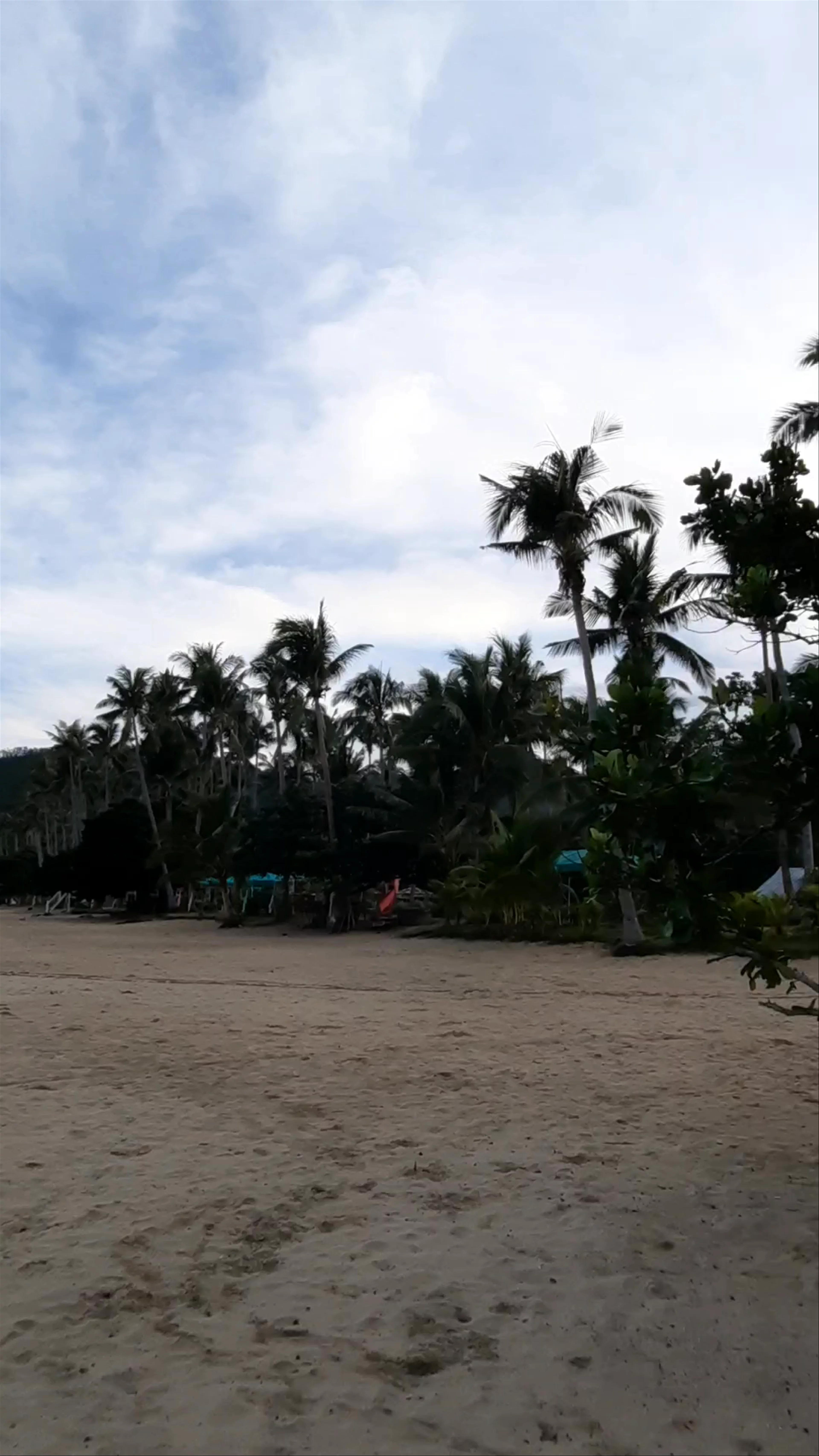 Pakpak-Lauin Beach