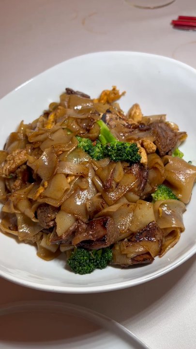 Si Laa - Pad See You - Thai Near Me - Los Angeles, California