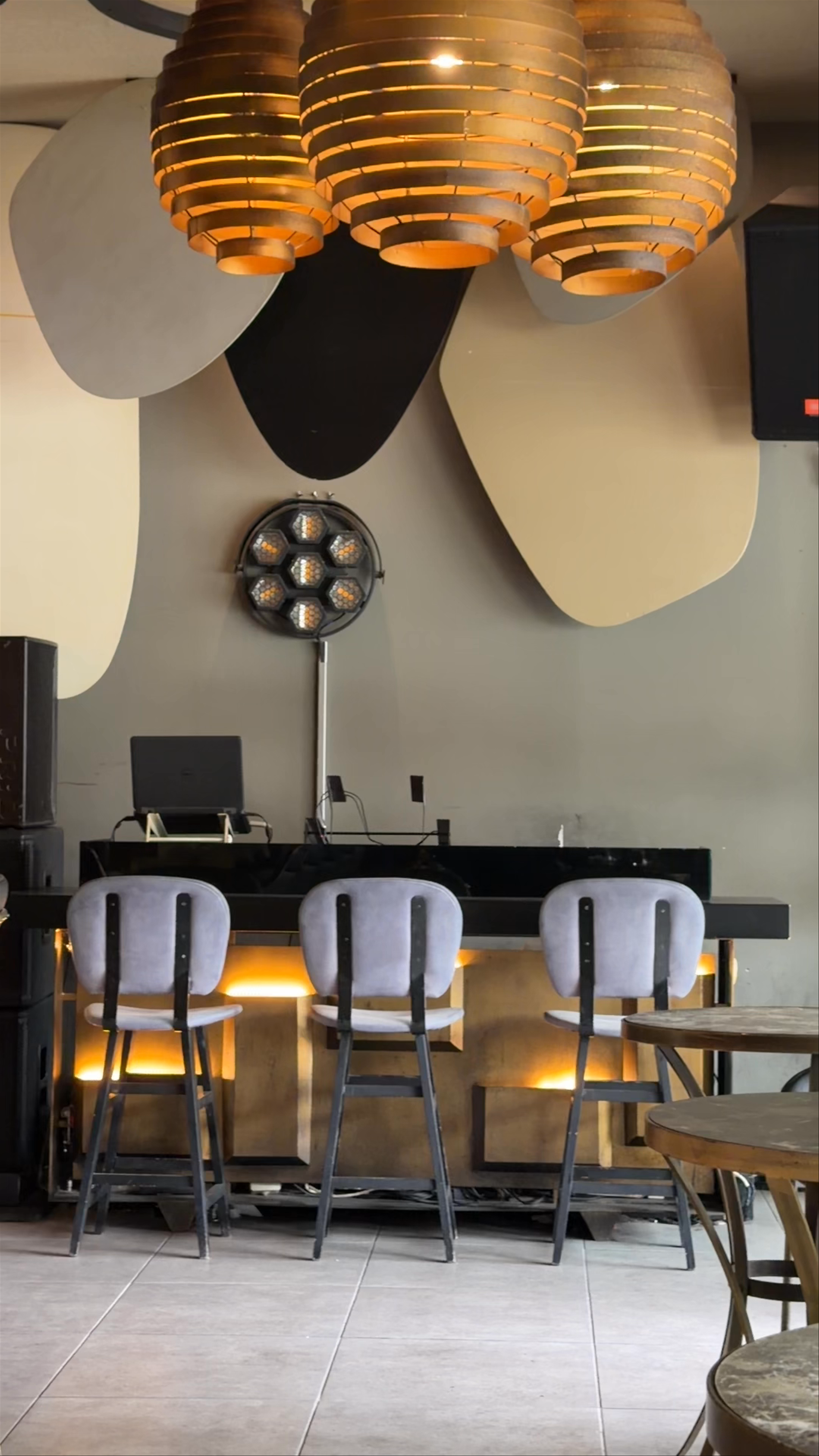 B22 Premium Experiences