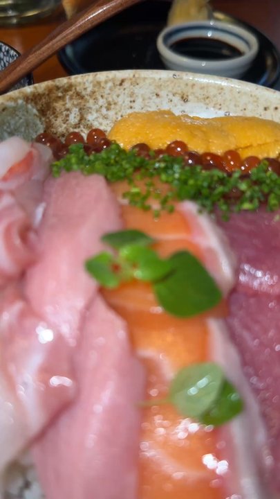 Dining Yamamoto - Chirashi bowl - Sushi Bars Near Me - San Francisco, California