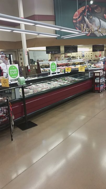Fred Meyer - This store has everything but the kitchen sink and cars.... lol!! - Convenience Stores Near Me - Maple Valley, Washington