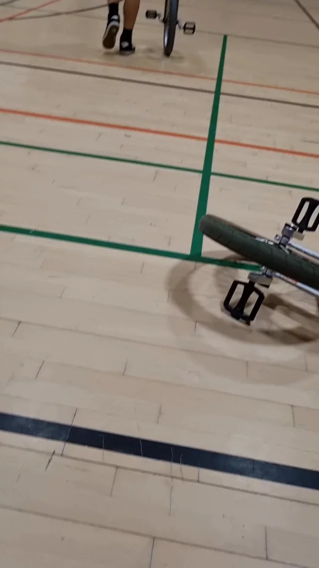 riu submission: rr-footjam