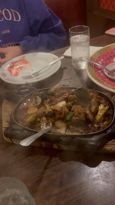 Ching Yen - Sizzling rice soup Mongolian beef, orange chicken, and crab Rangoon's 10/10 - Szechuan Near Me - Bakersfield, California