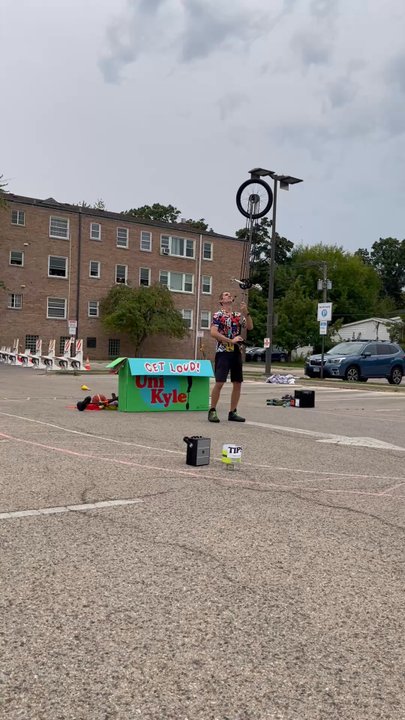 Central Street Busker Fest - @unikyle_show - Kids Activities Near Me - Evanston, Illinois