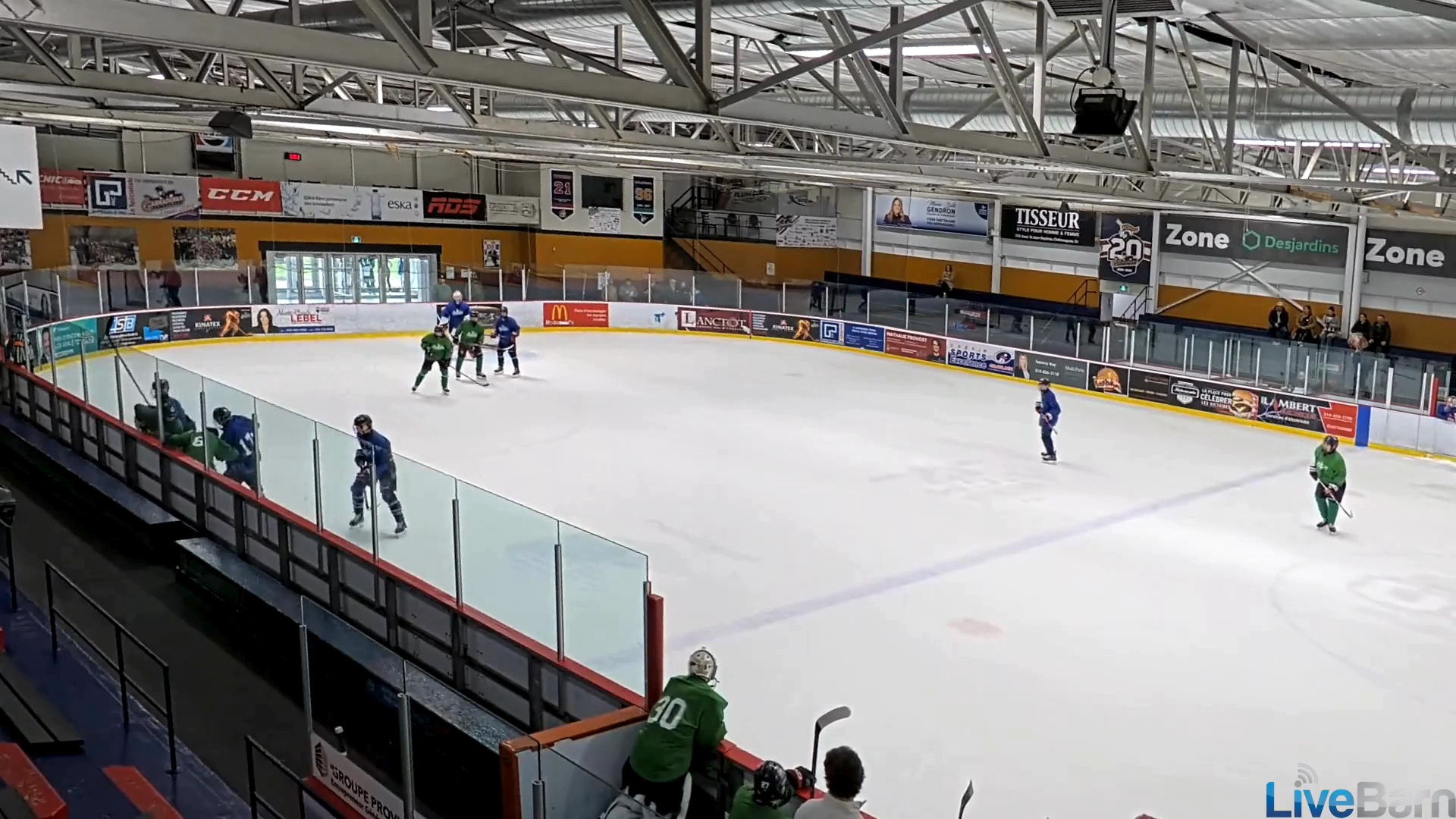 Silvio Muzzo's Dazzling Puck Battle: Protecting the Puck Like a Pro!