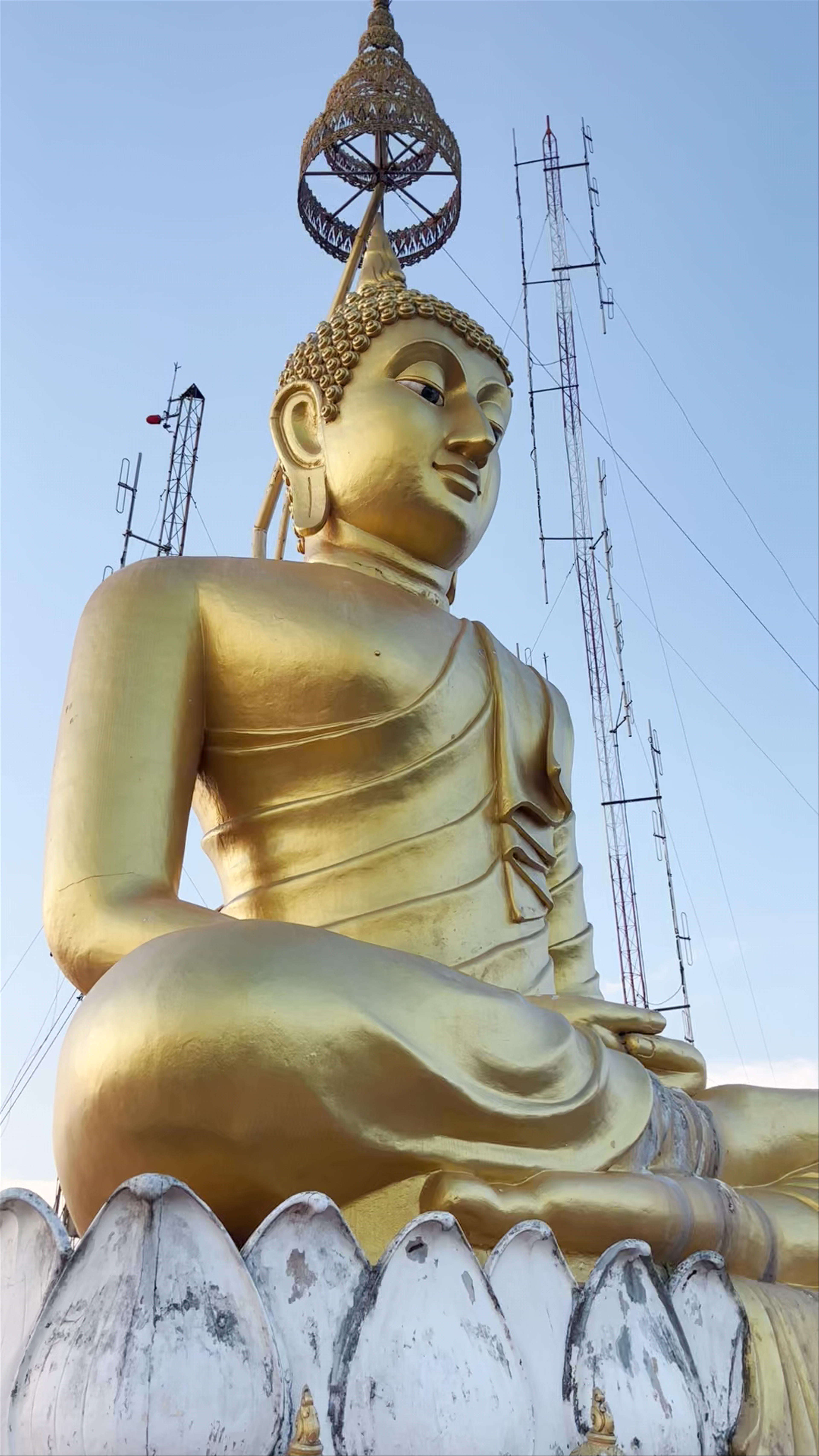 Wat Tham Suea