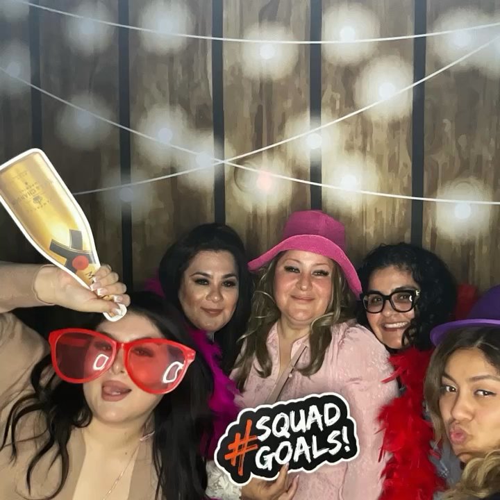 Pictastic Photobooth - Boomerang using photo v Booth. - Photo Booth Rentals Near Me