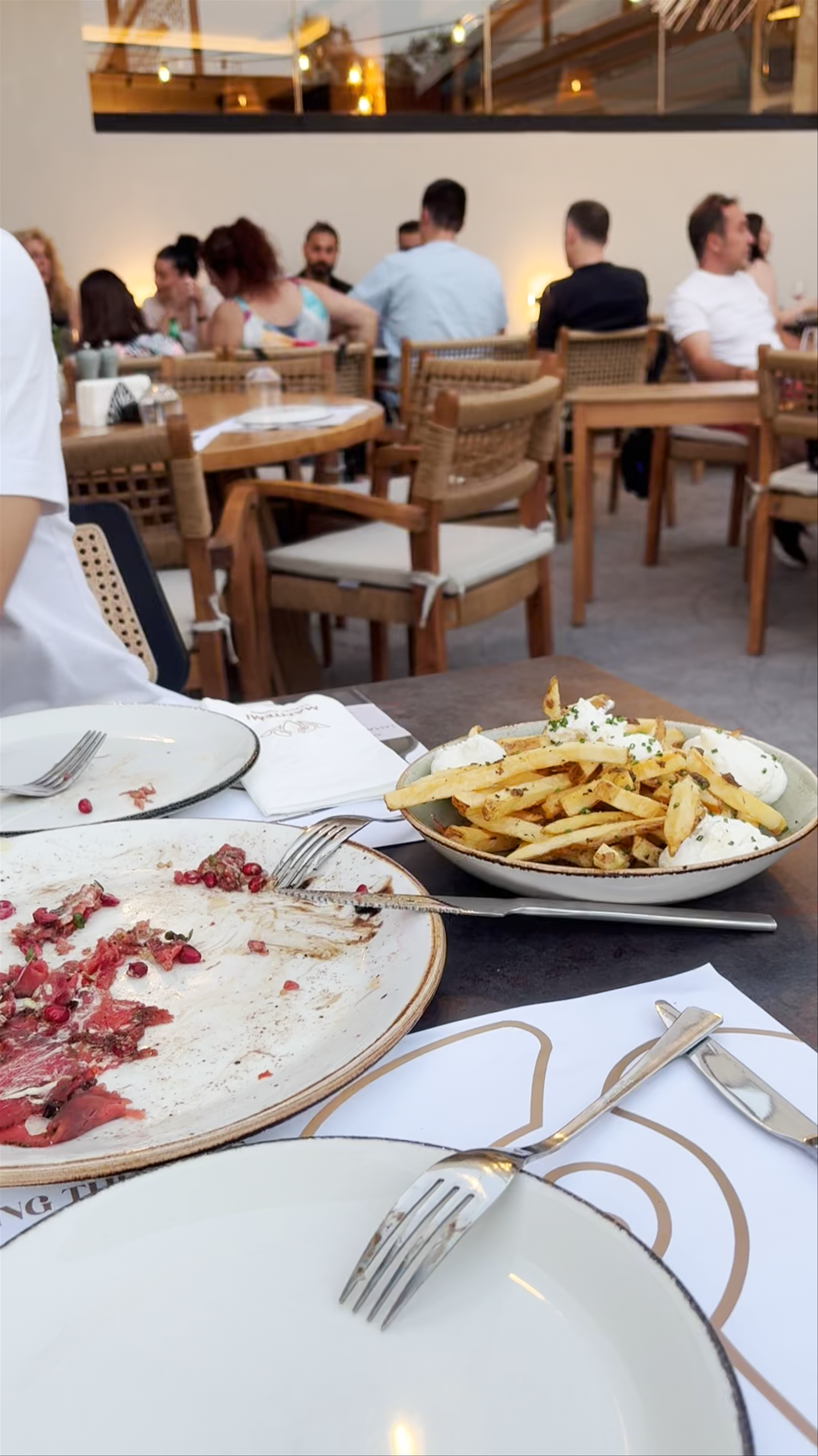 ΜΑΝΤΕΜΙ | Casual Dining