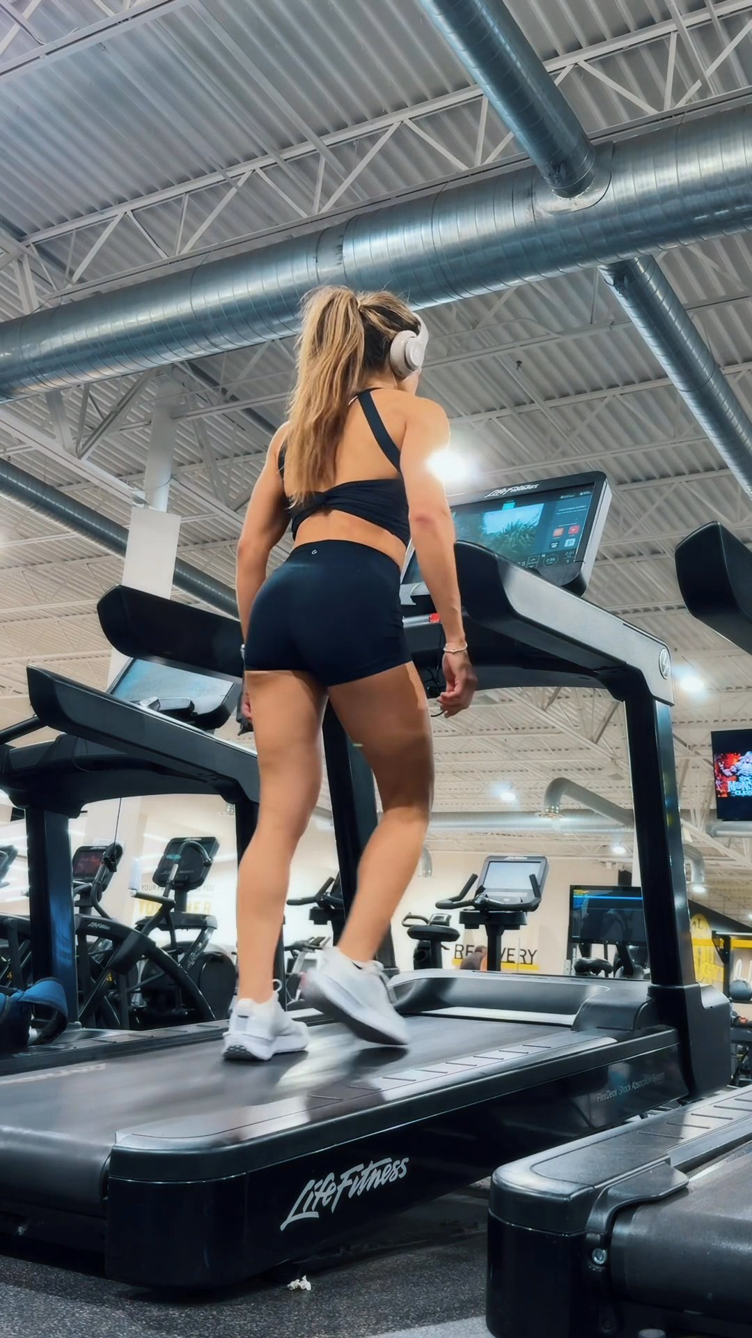 Pecho + hombros + tríceps + abs