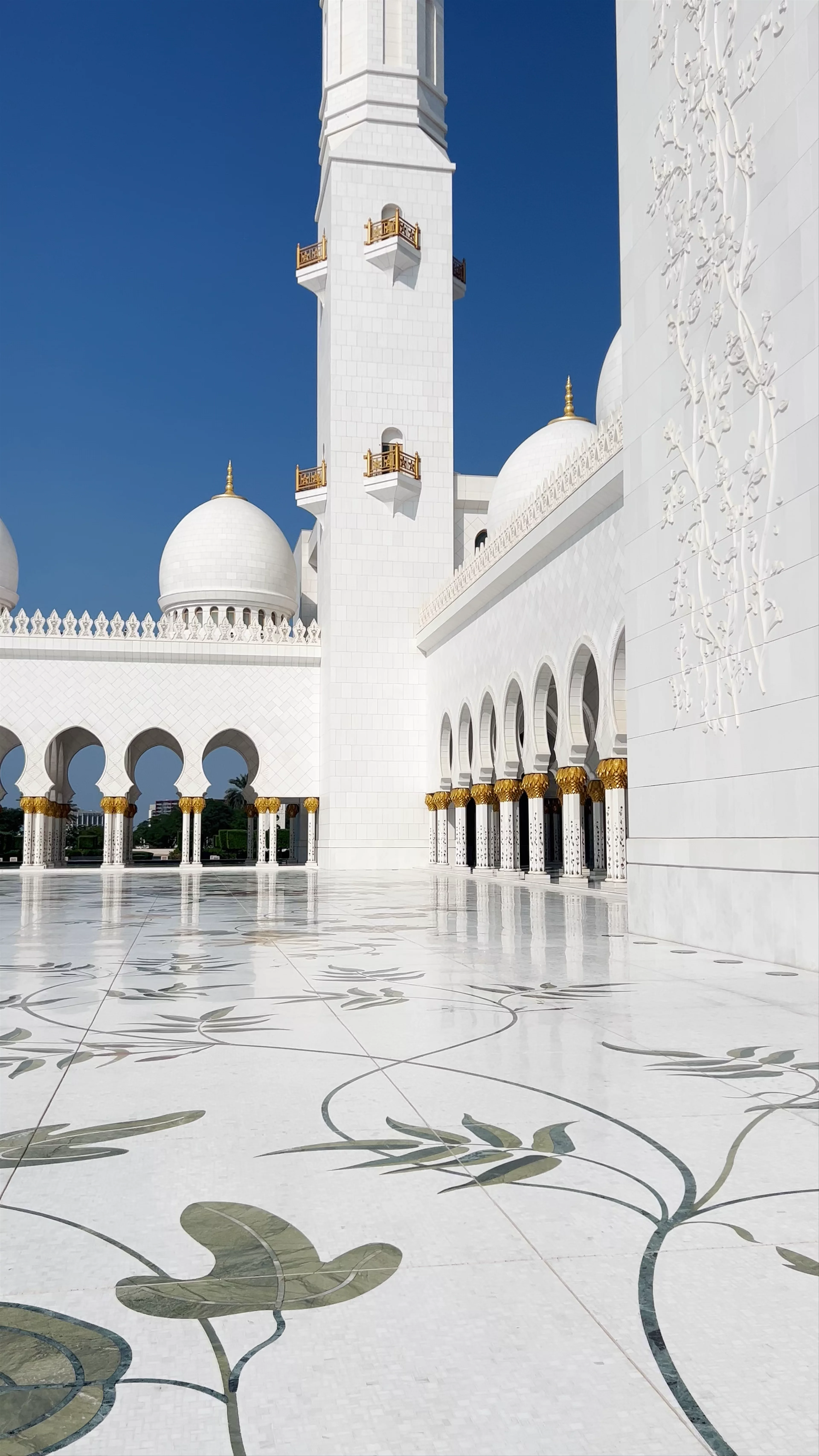 Mosque Of Sheikh Zayed Bin Sultan the First - 9 - Street - Abu Dhabi - United Arab Emirates
