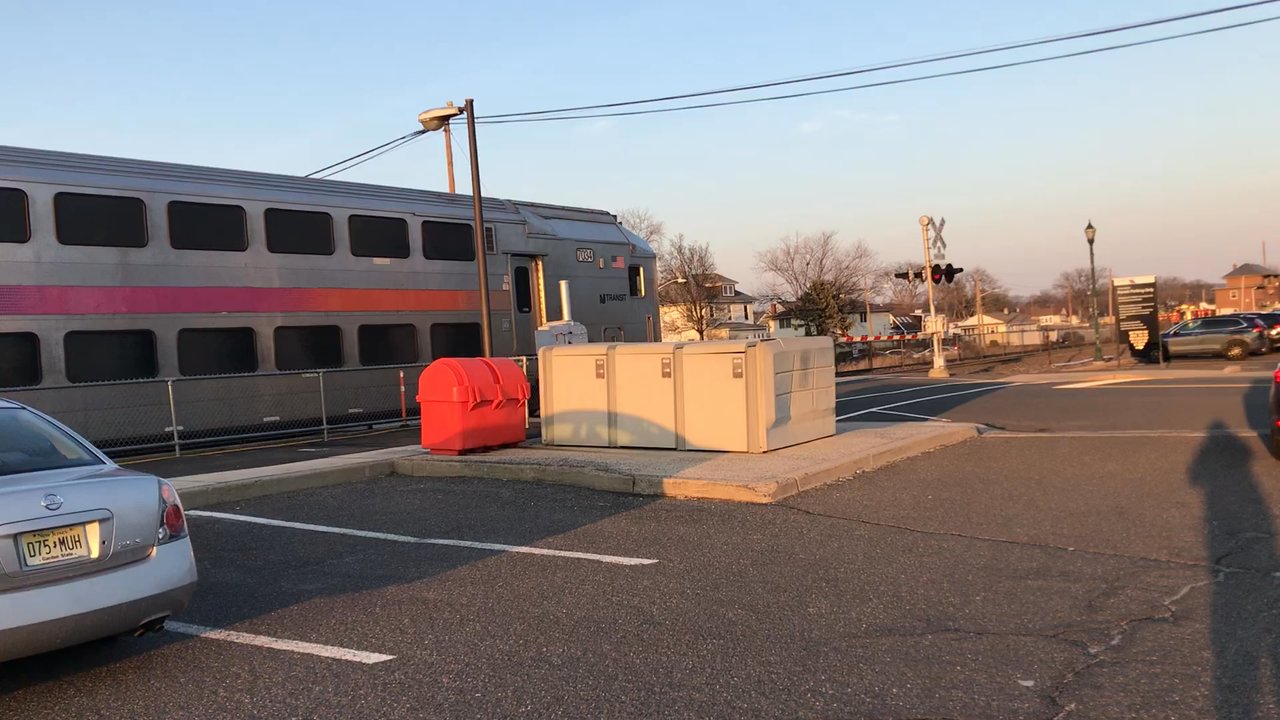Raritan Train Station - Train Stations Near Me - Raritan, New Jersey