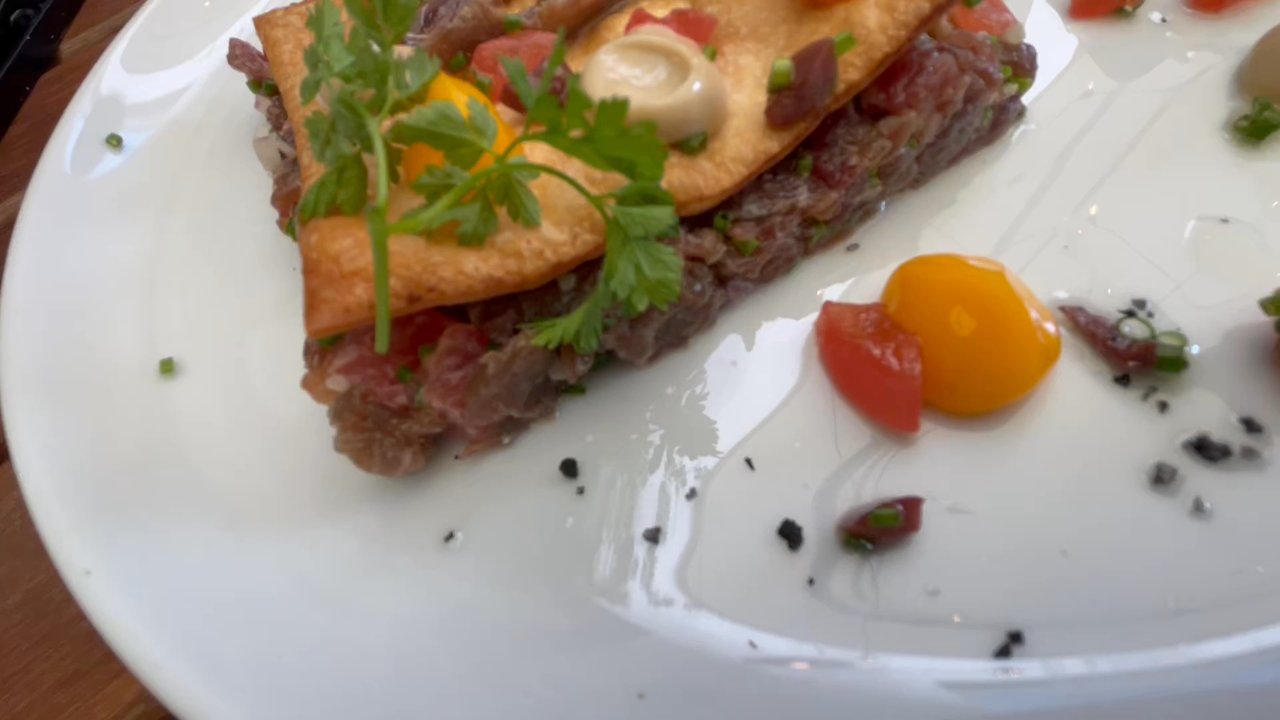 La Gare - Steak tartare, snails, sturgeon - French Near Me - Prague, Puerto Rico