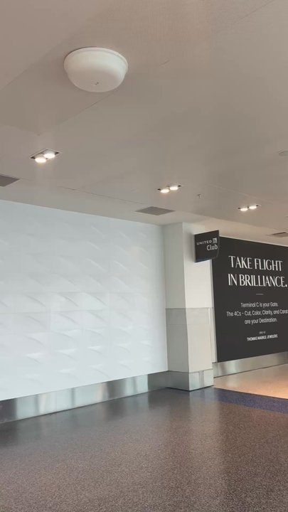 United Club - Airport Lounges Near Me - Houston, Texas