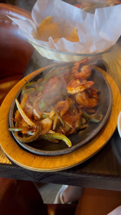 El Azteca - Now that's a hot plate! - Latin American Near Me - Clarksville, Maryland