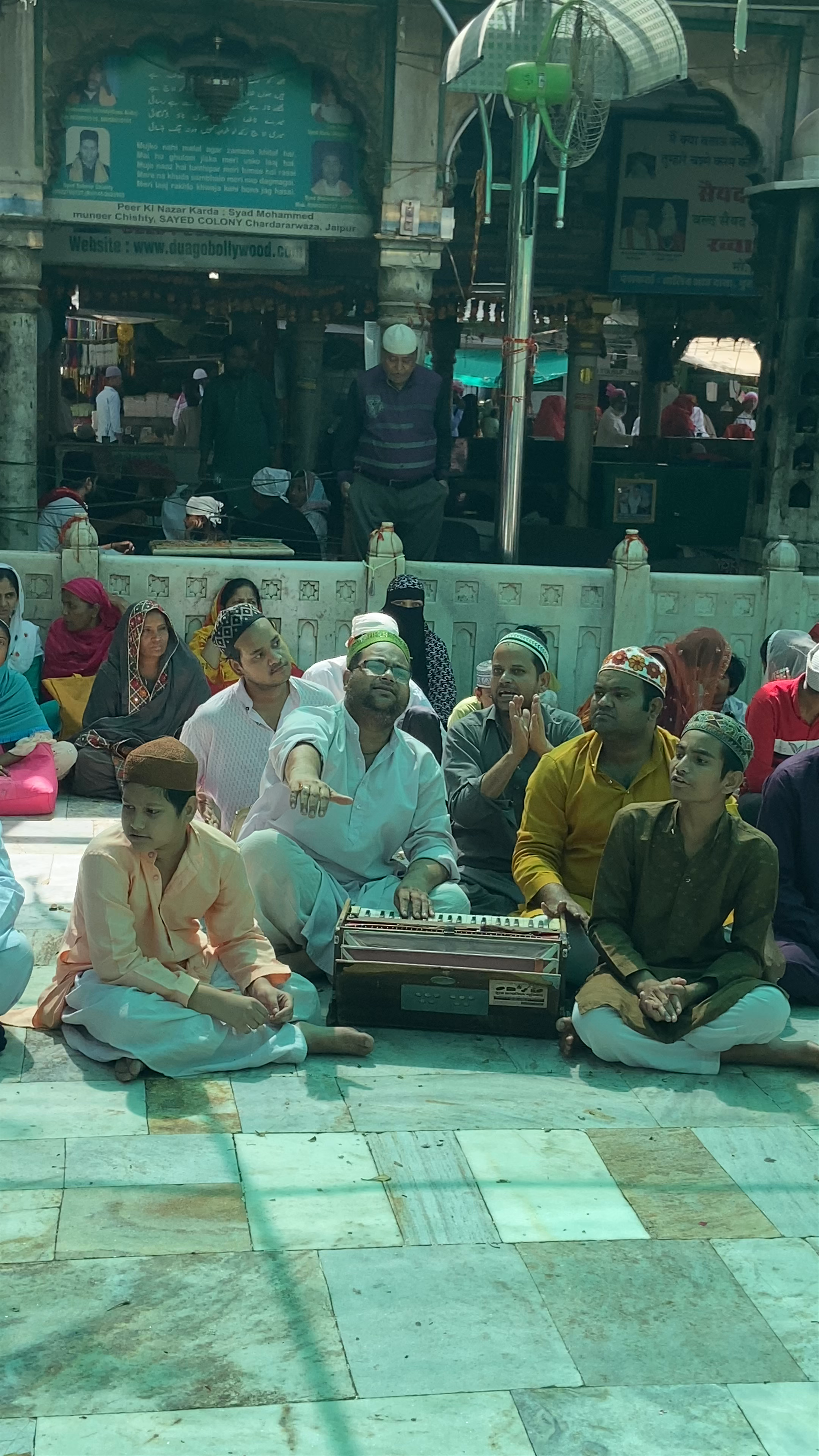 Spiritual Harmony at Khwaja Gharib Nawaz Dargah Sharif, Ajmer