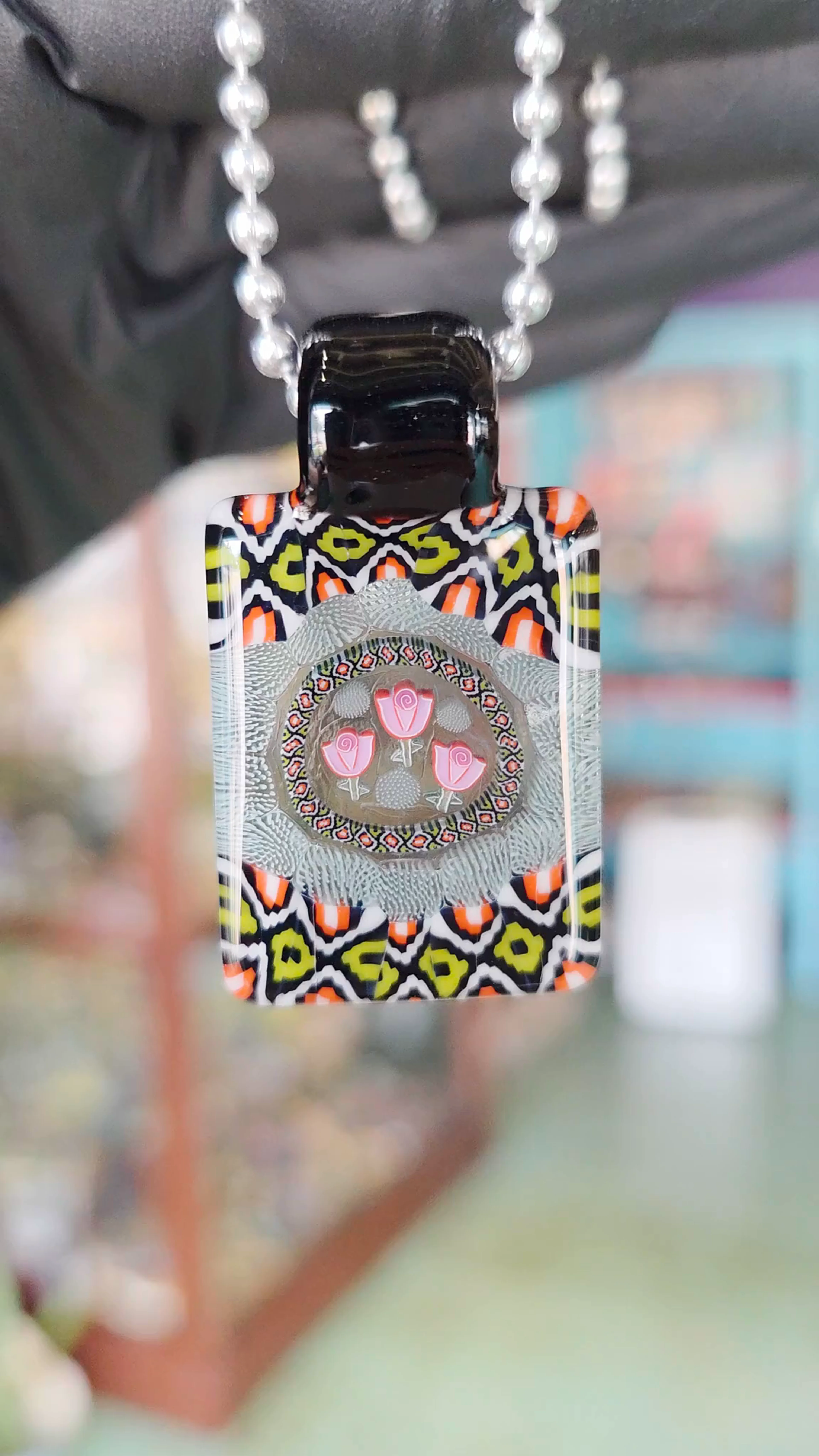 Preview pic of Rose chipstack pendy!