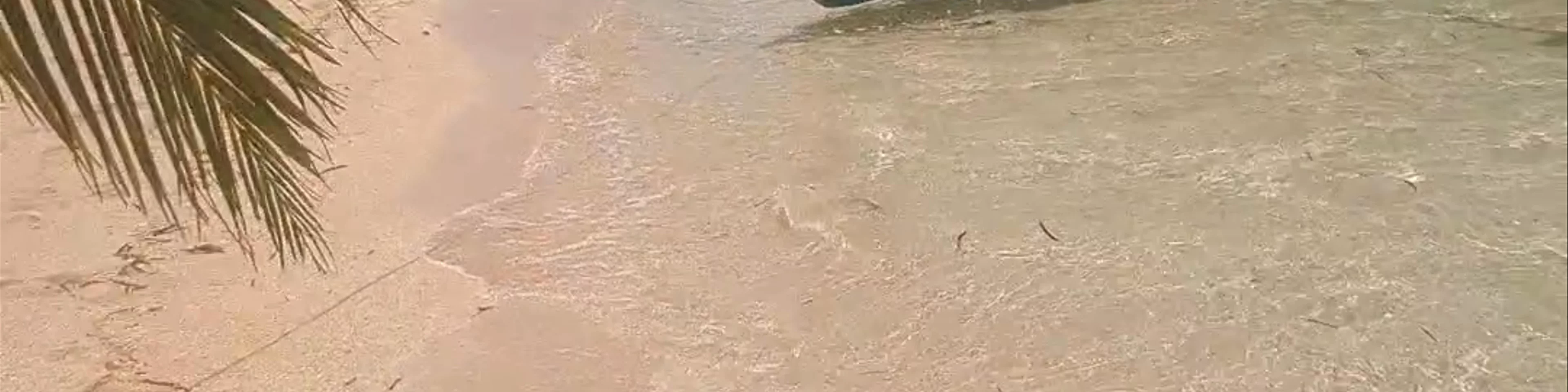 Pamomoan Beach