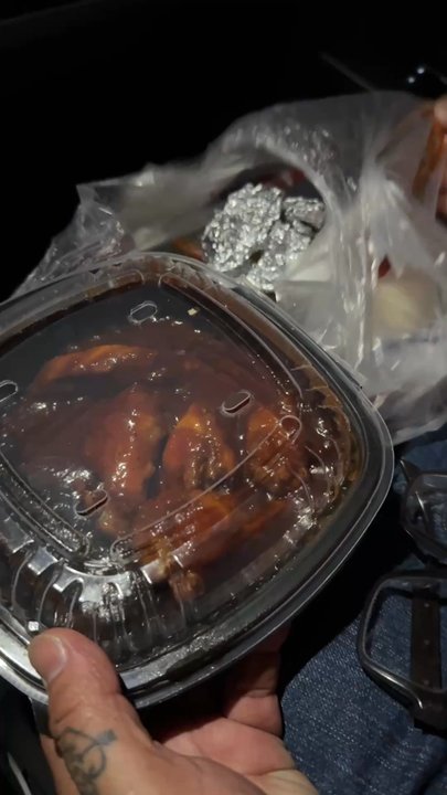 Epic Wings - Came in at 9:06. They refused to allow us to sit down and eat said company policy to refuse customers to eat inside after nine, - Chicken Wings Near Me - Murrieta, California