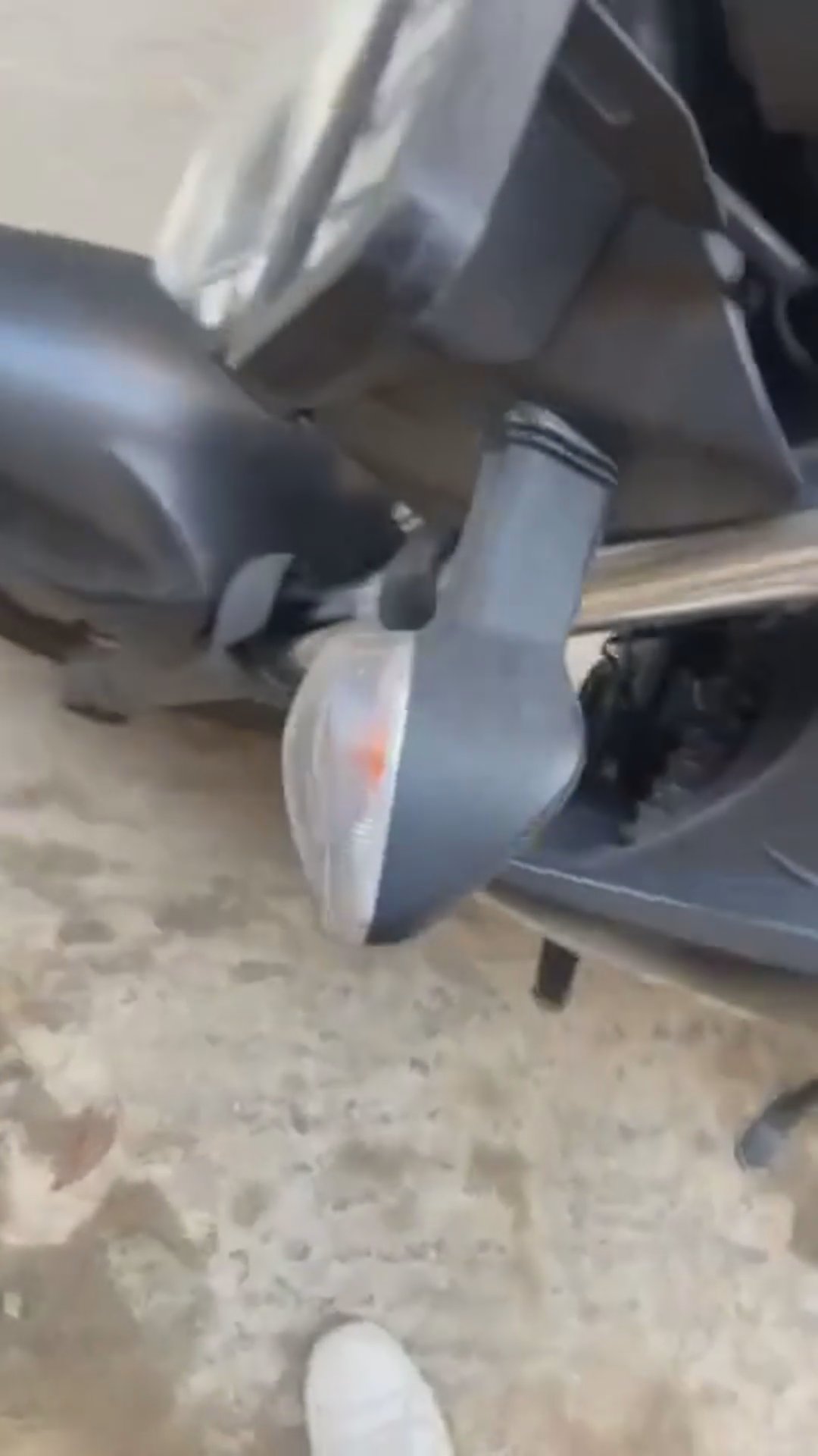 Walk-around video thumbnail