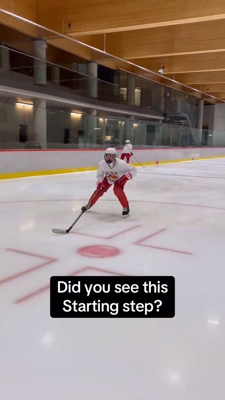 Tim Schaffarzyk: Training at Red Bull Hockey Academy