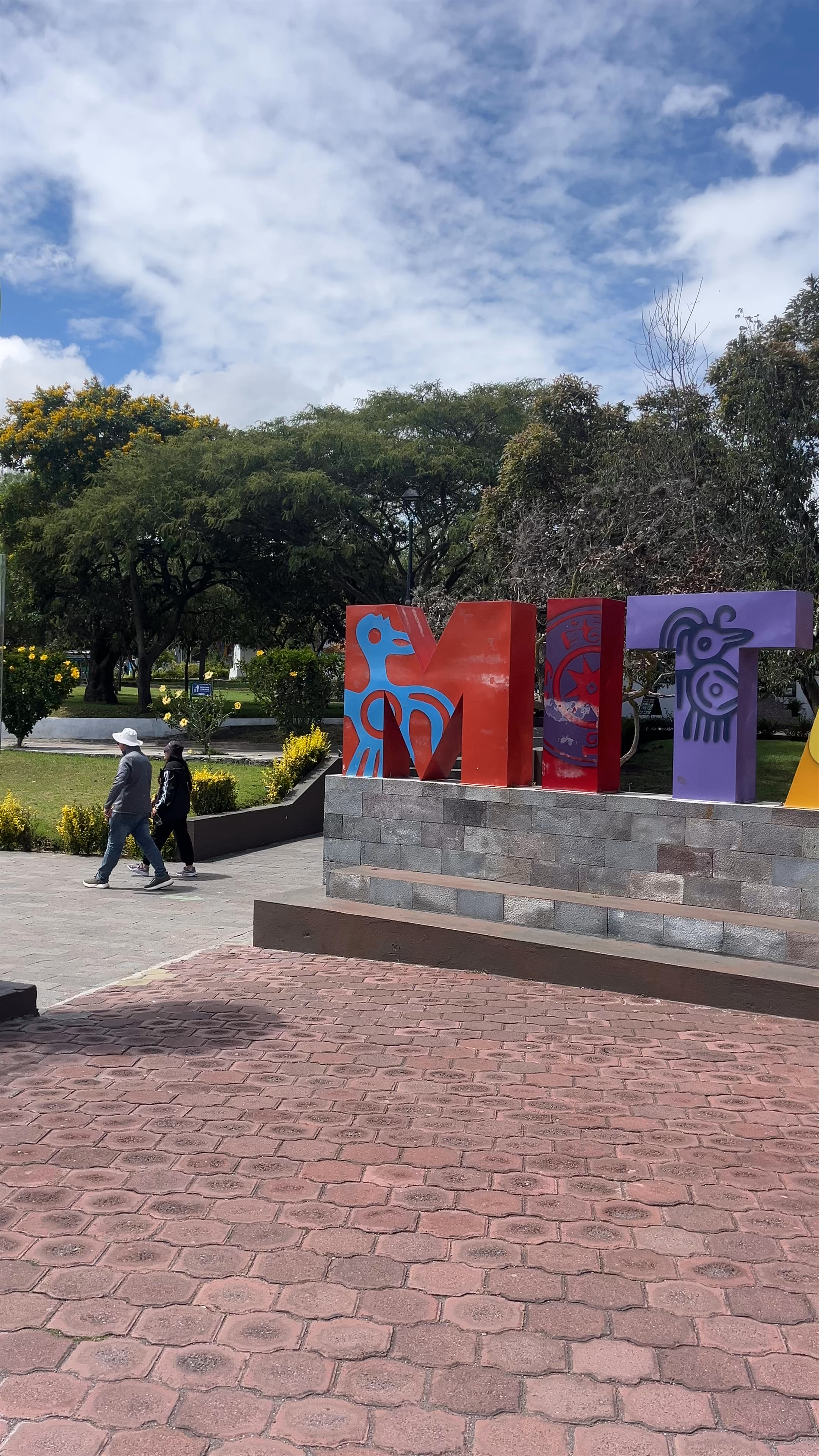 Mitad del Mundo: Discover the Equator at Quito, Ecuador