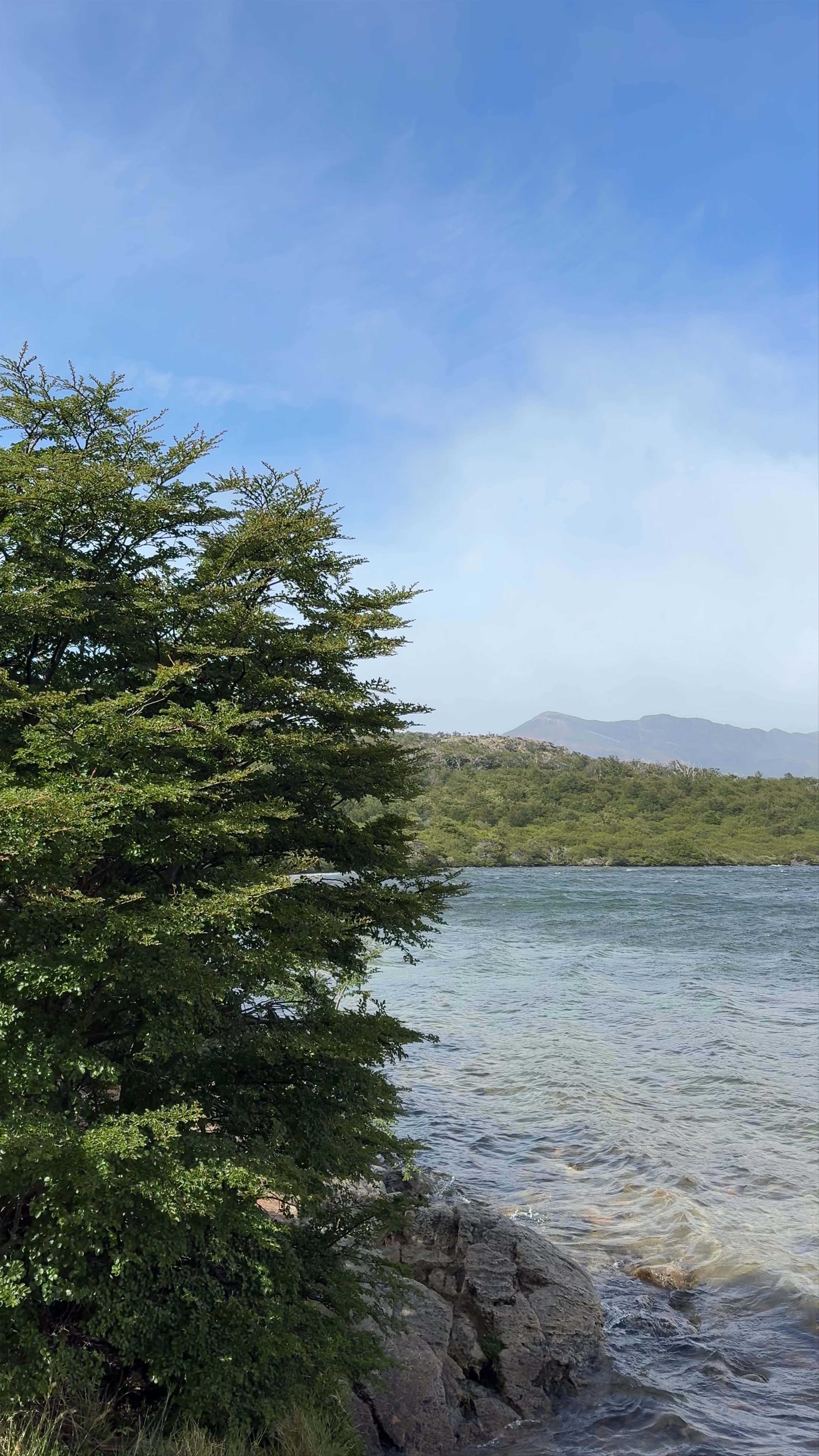 Mirador Laguna Capri: Breathtaking Lakeside Views in El Chaltén