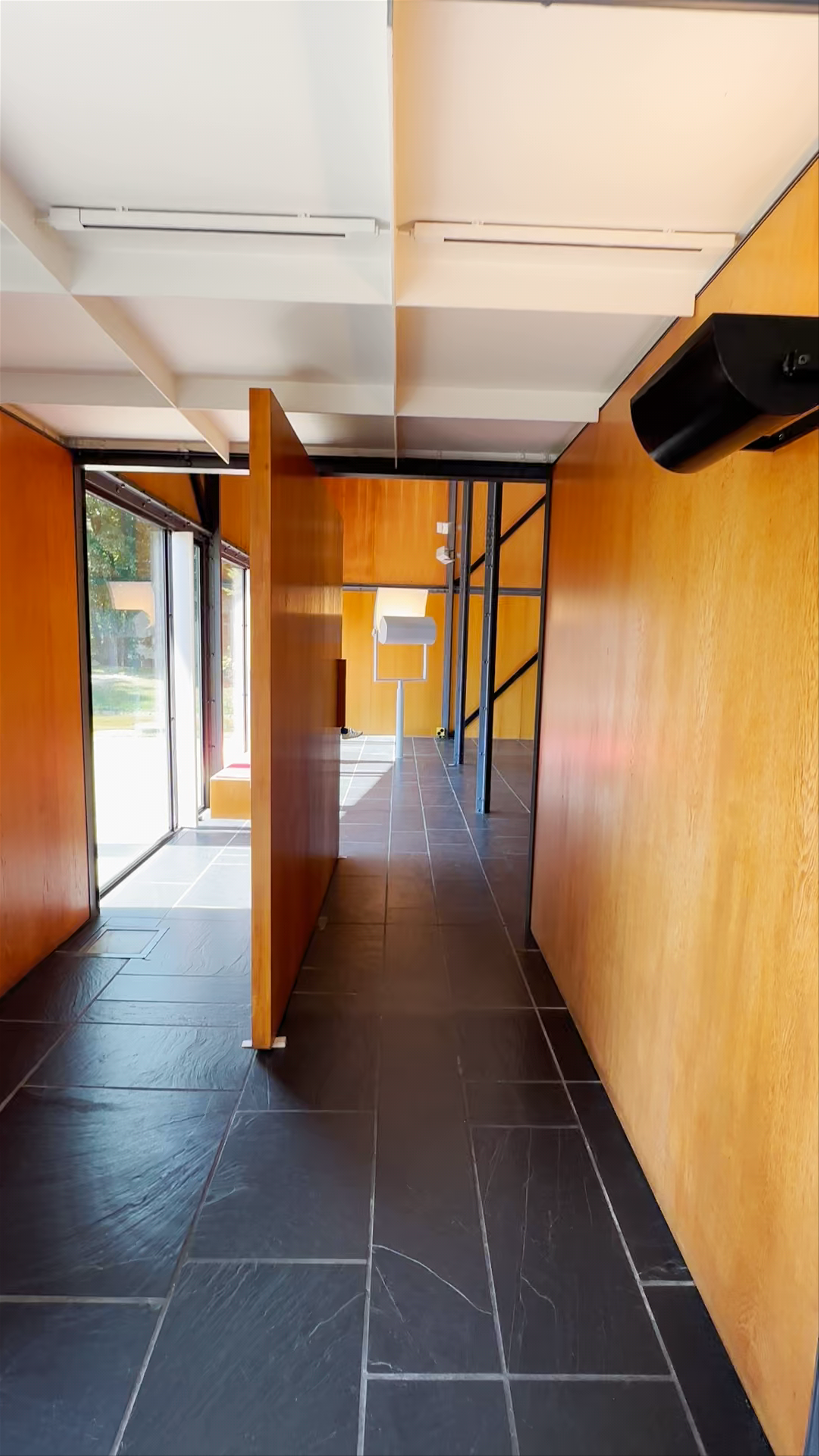 Pavillon Le Corbusier: Architectural Masterpiece in Zürich