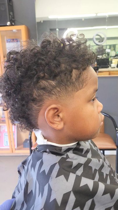 Platinum Cuts - Kids Mohawk by Dave - Barbers Near Me - Inglewood, California