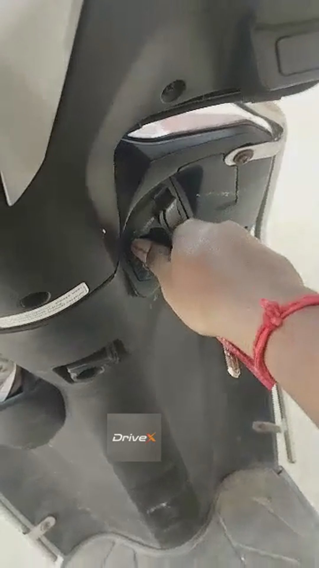 Walk-around video thumbnail