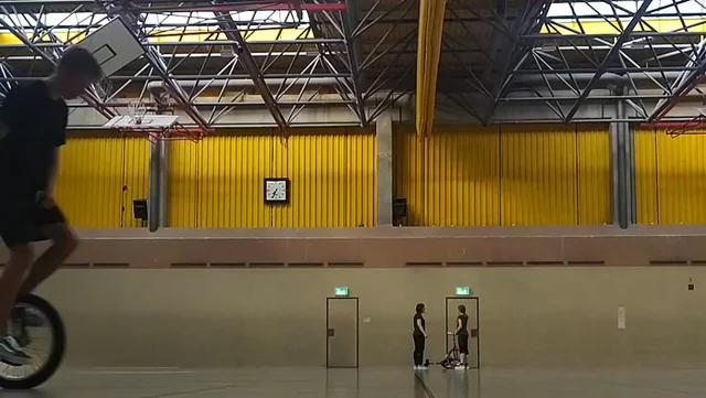riu set: Baybackflip