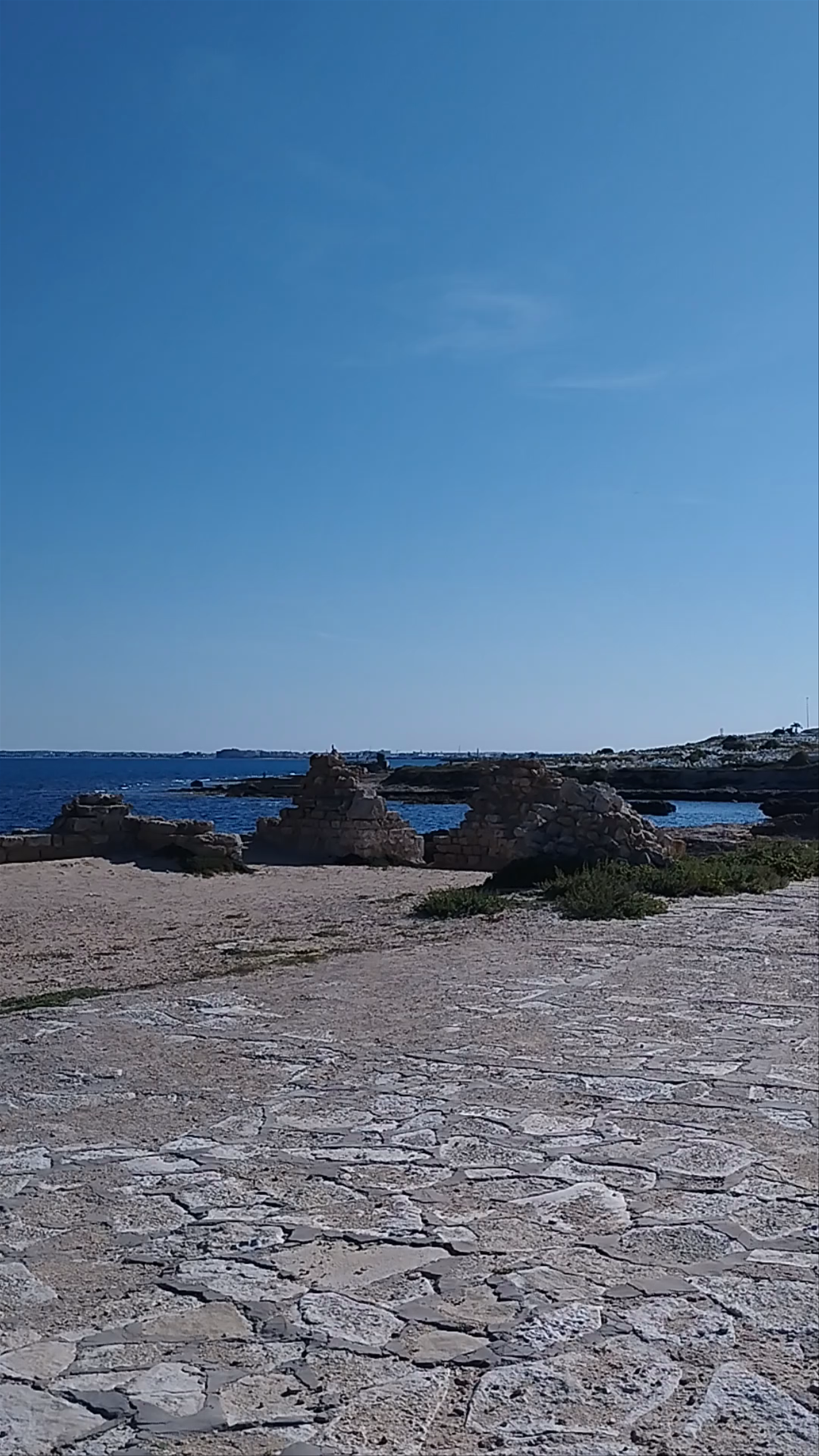 Lighthouse Mahdia: Coastal Serenity and Historic Ruins in Tunisia