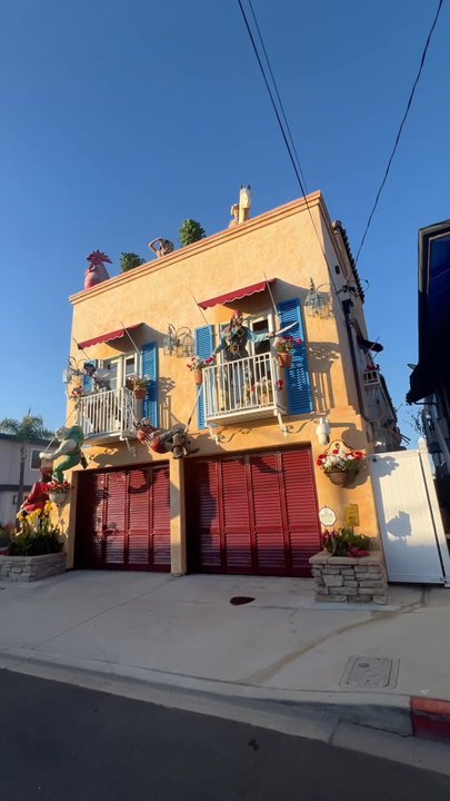 Pirate House - A drive by the pirate house. - Arts & Entertainment Near Me - Newport Beach, California