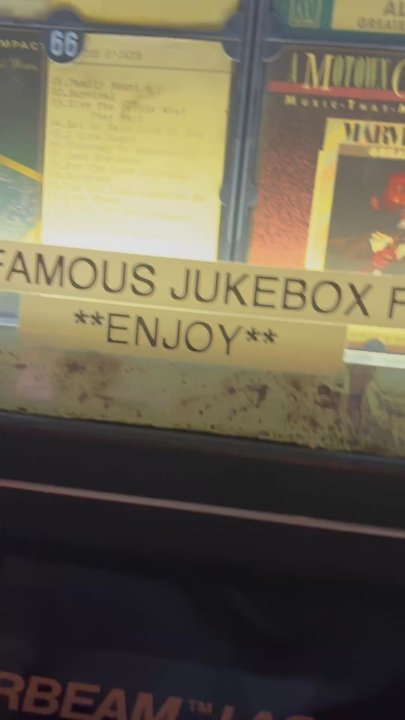 Club Lucky - The famous juke box ! Free play time - Italian Near Me - Chicago, Illinois