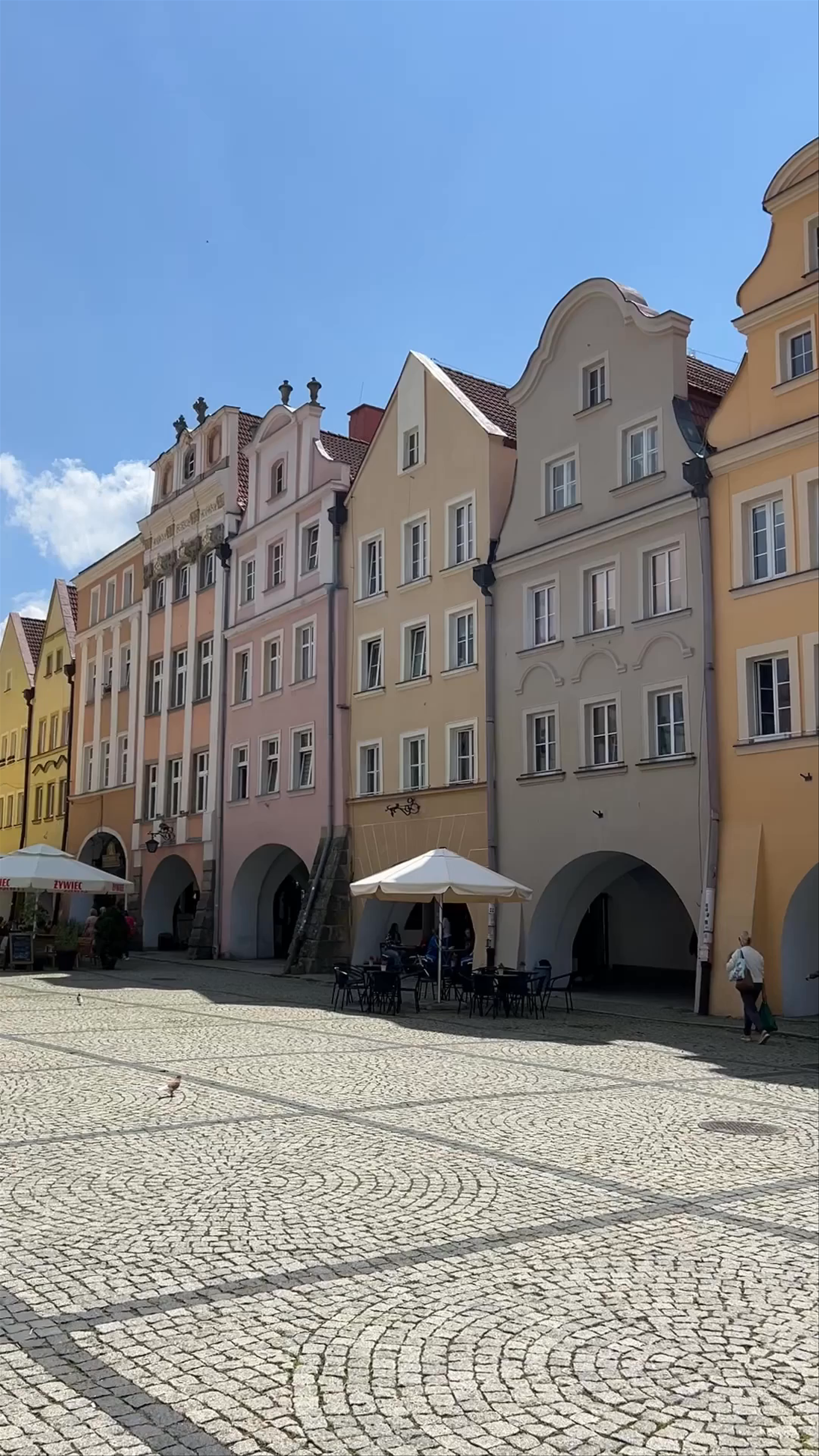 Rynek Jeleniogórski: Historic Square Bliss in Jelenia Góra