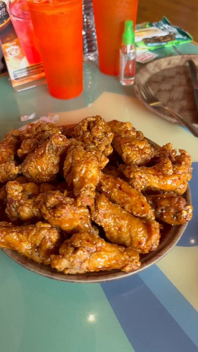 Hooters - We got a lotta wangs!! - American Near Me - Chicago, Illinois