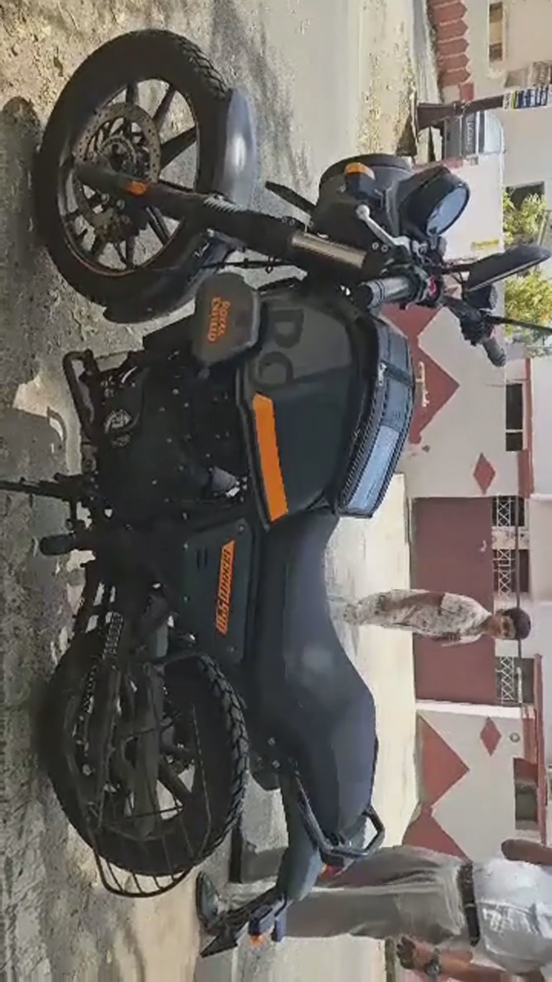 Walk-around video thumbnail